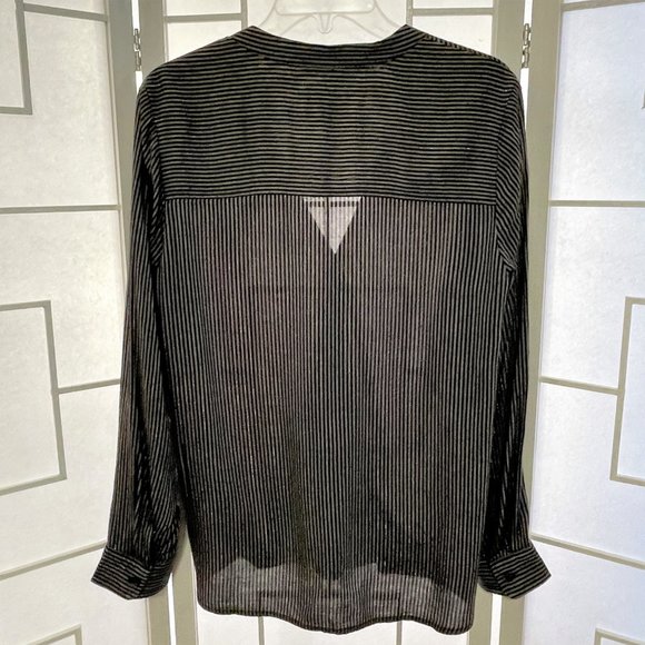 Cosmic Blue Love Crossover hem low v-neck - Picture 3 of 9